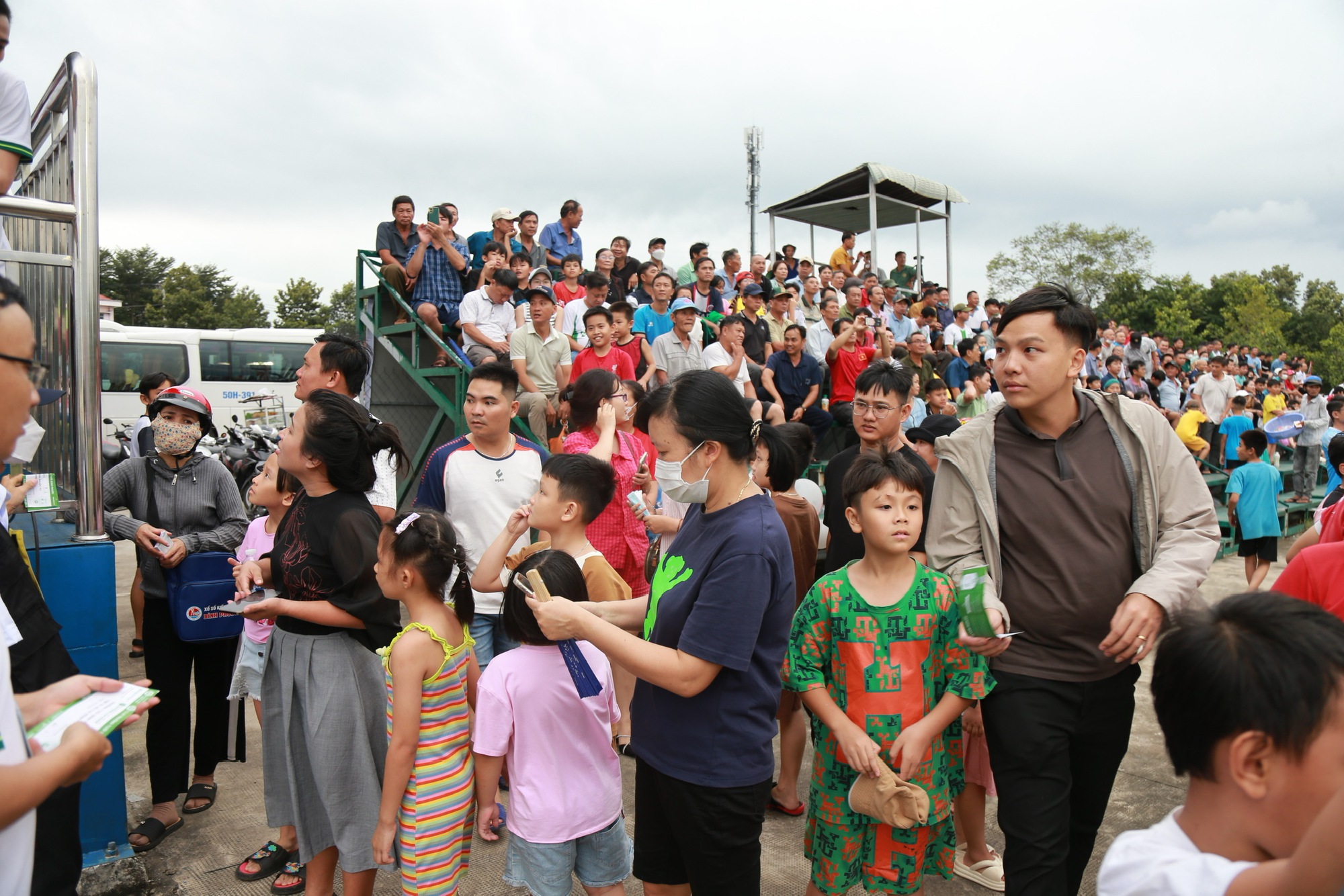 Cơn sốt Công Phượng sau 10 năm lại tái hiện, giải hạng Nhất “cải tử hoàn sinh” theo cách chẳng ai ngờ- Ảnh 2.